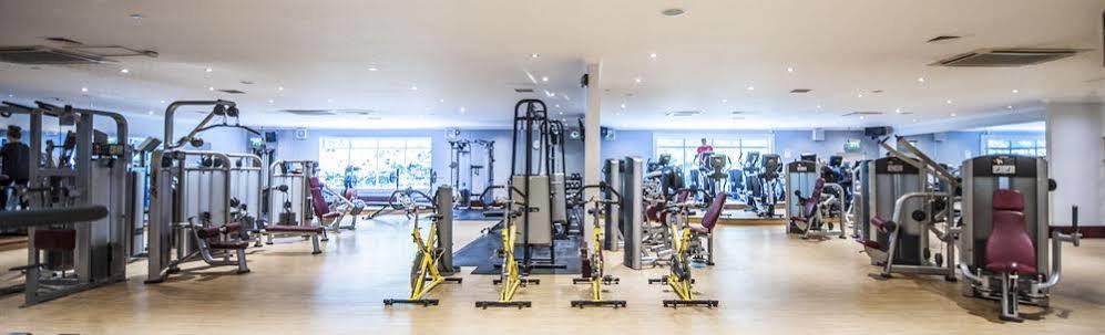 Parklands Hotel & Country Club Newton Mearns Esterno foto