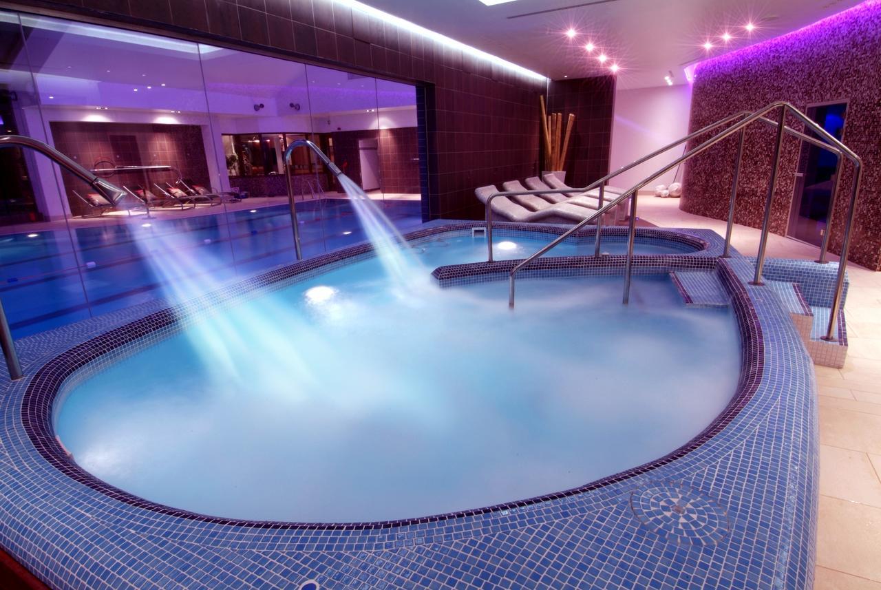 Parklands Hotel & Country Club Newton Mearns Esterno foto